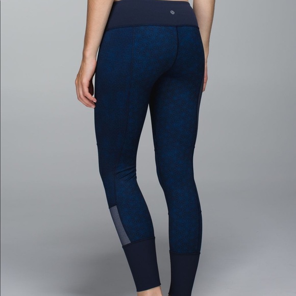 Lululemon Wunder Under in Kanoko Twist Inkwell Rugged Blue/Inkwell/Sashico Star - Picture 2 of 7